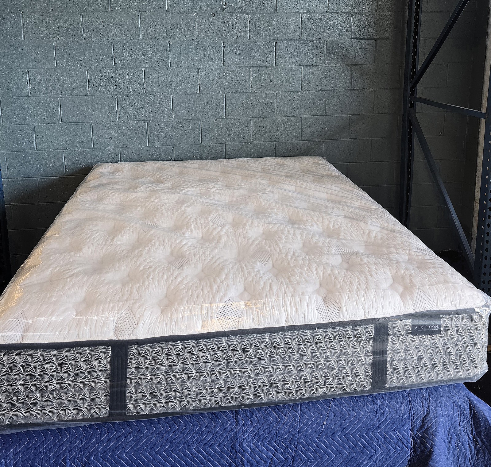 Aireloom HYBRID LUXURY FIRM CAL-KING SIZE