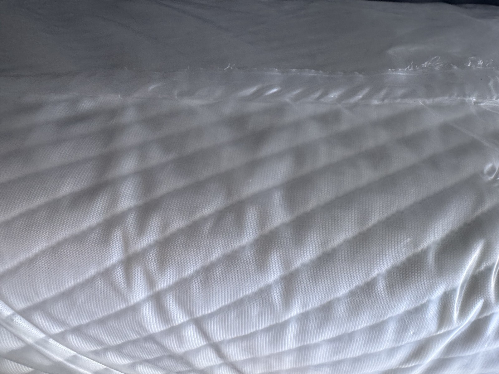 Tempur-pedic mattress Pro Adapt Medium Contour Twin XL/ Split CK ex-display.