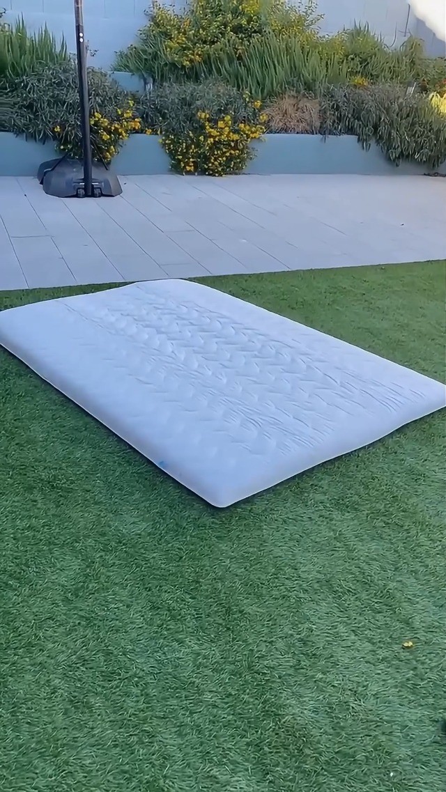 Foldable Japanese Futon Mattress – 3.5″ Thick Foam Sleeping Pad for Kids & Adult