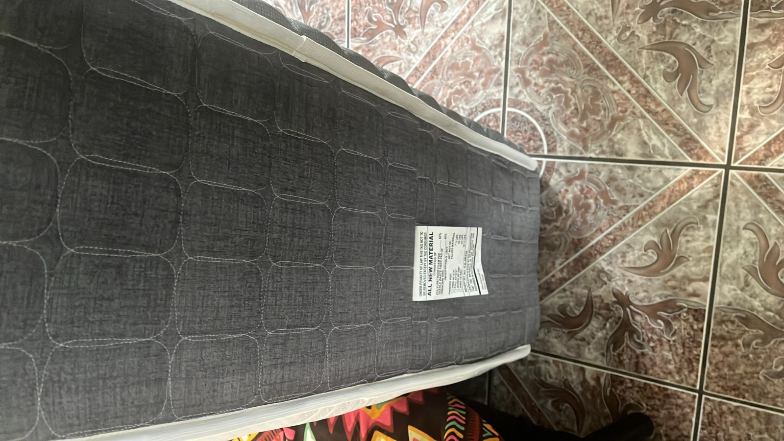 Twin size memory foam mattress, brand new, no stains, soft and very comfortable