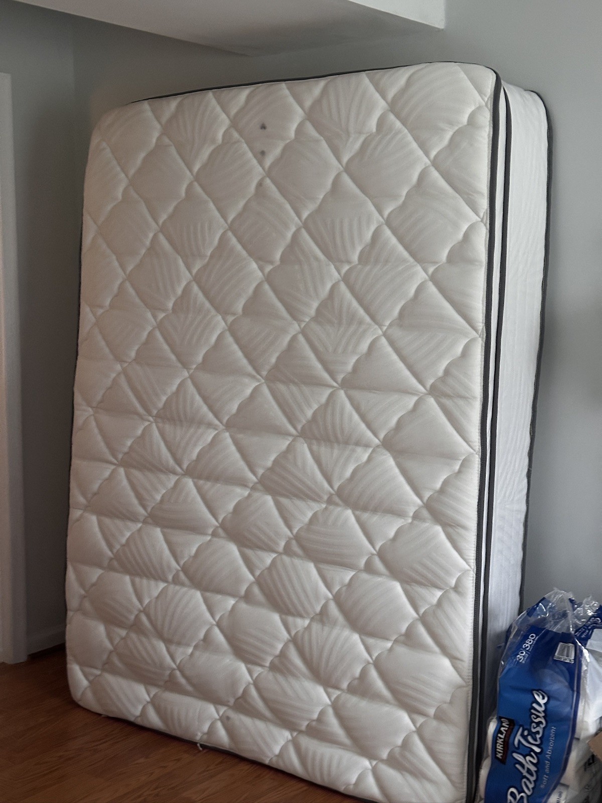 Novilla Queen Mattress Medium Firm for Back Pain Relief and Support