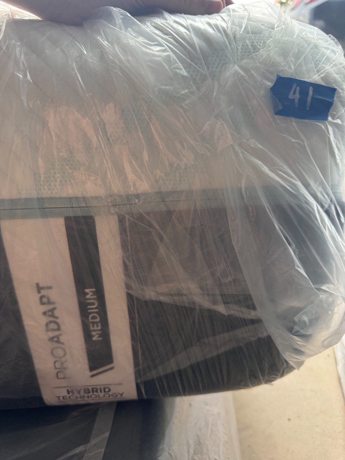 Tempur-pedic mattress Pro Adapt Medium Hybrid Twin ex-display.