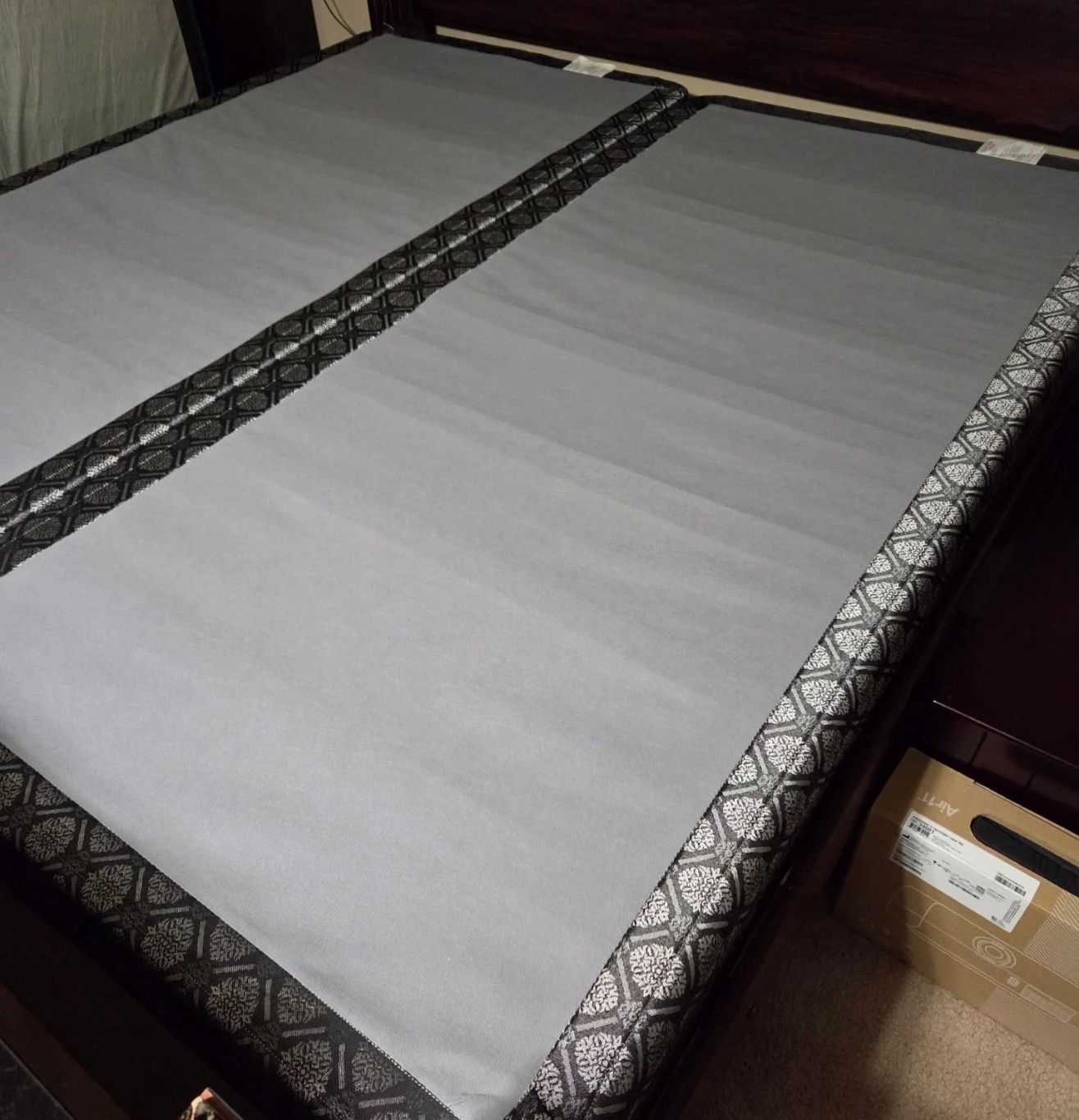 Fast Deal!!!King Size MATTRESS Set w/dual box spring! Local Pick-up Only!!!