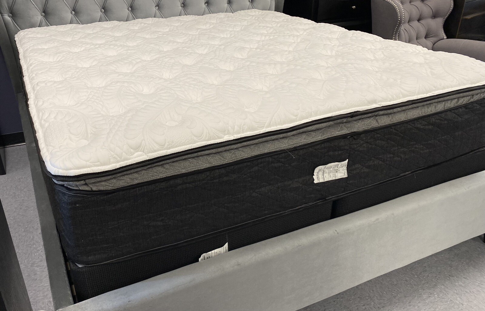 KING Pillow top mattress “Free Delivery” Cool Gel 800 Wrapped Quantum Coils 14”