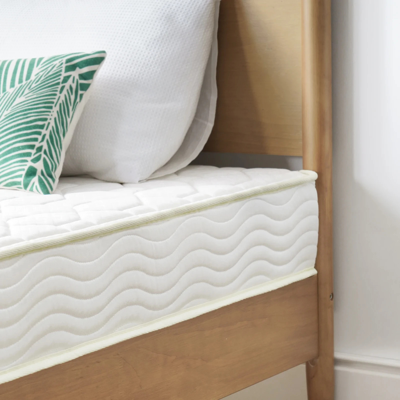 6″ Basic Tight Top Bonnell Innerspring Mattress Twin Compact Firm Support