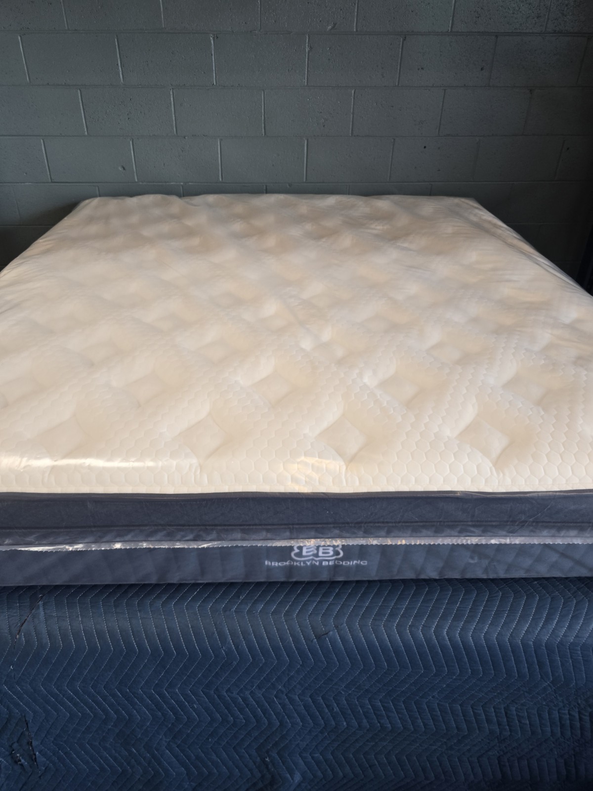 Brooklyn Aurora Medium With Cloud Cooling Pillow Top