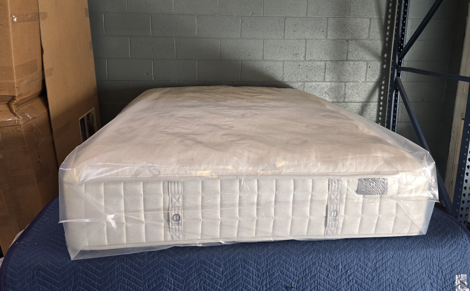 Hotel Collection Aireloom Vitagenic CopperTech Silver ll 13.5″ Luxury Firm Queen