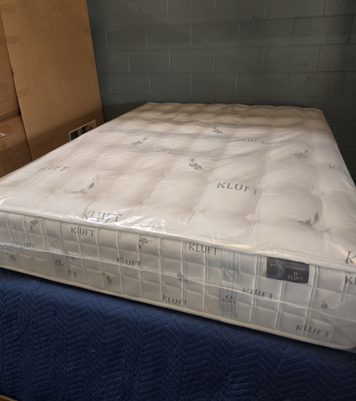 Kluft Royal Sovereign Duke Firm Queen Size