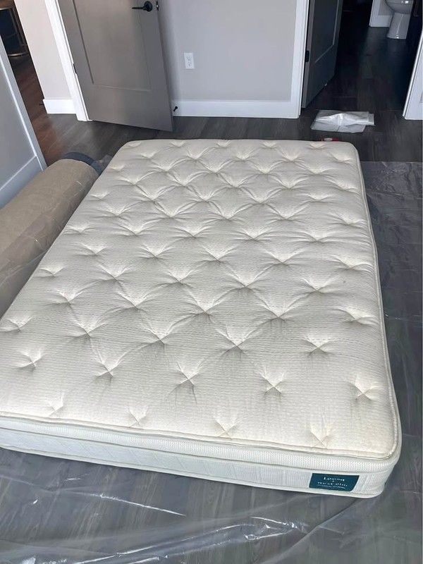 Leesa Natural Hybrid Mattress KING / FREE Delivery