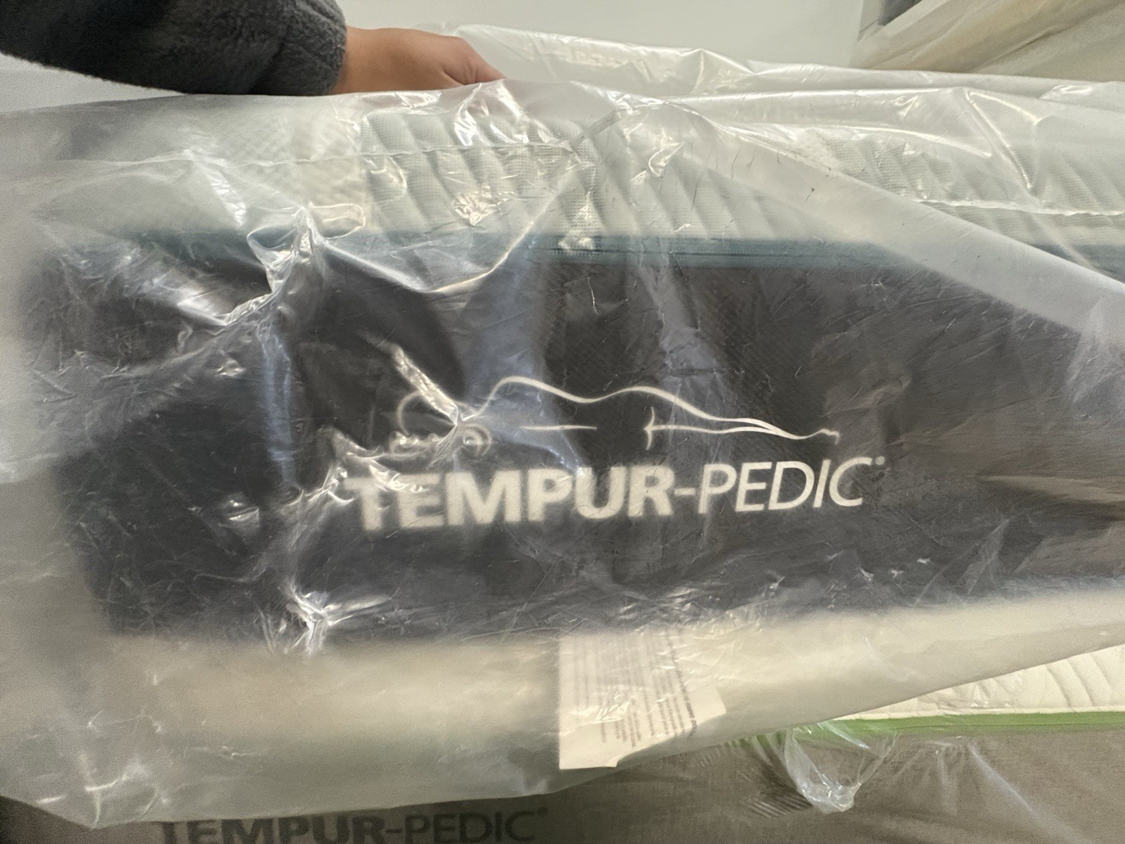 Tempurpedic cal King Proadapt medium 2.0