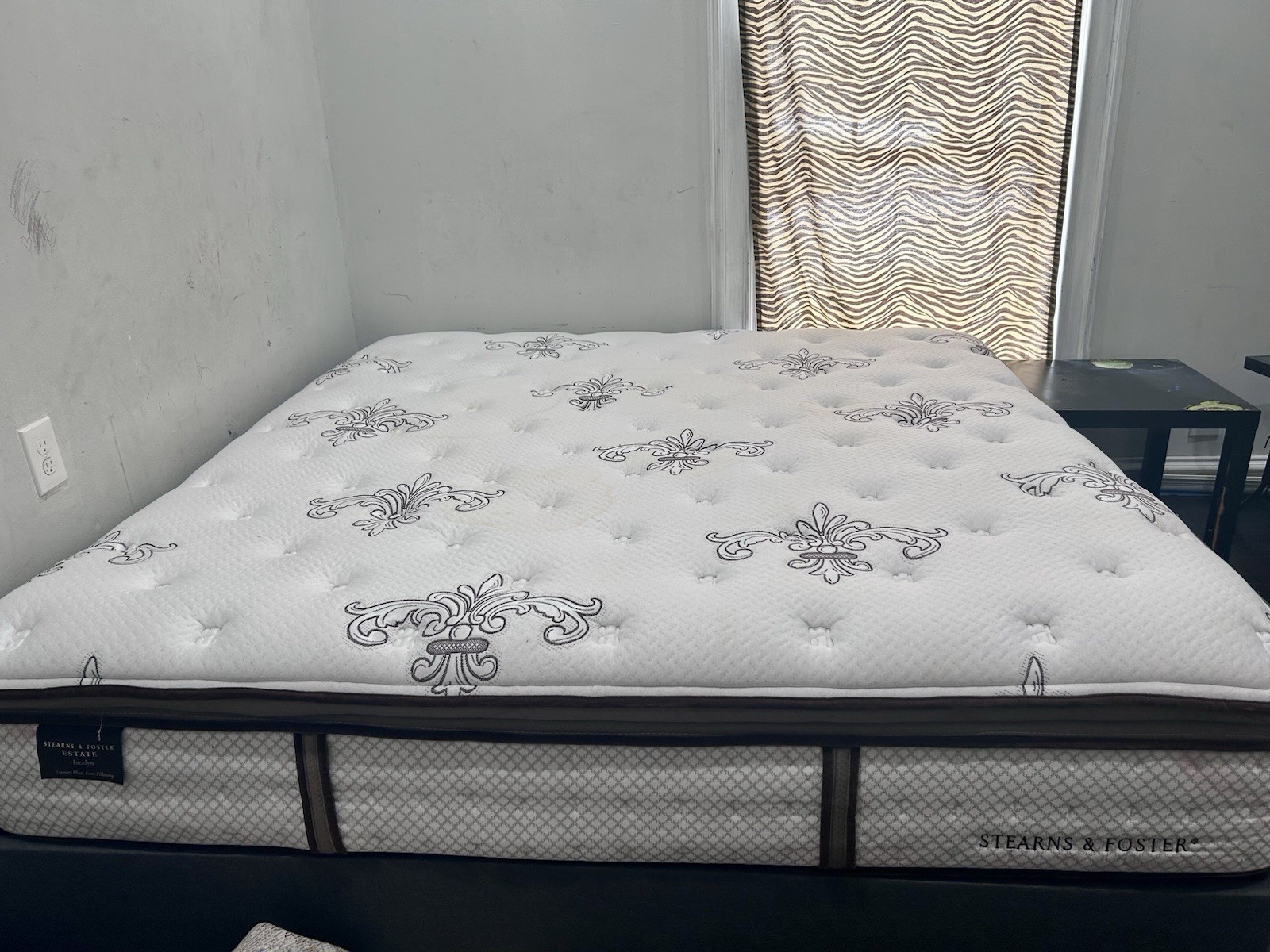 Stearns & Foster Estate Jacalyn King Luxury Plush Euro Pillowtop Mattress