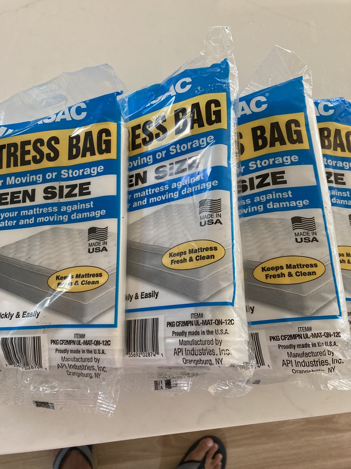 Queen Size Mattress Storage Bag. MAKE OFFER – 4 Pack