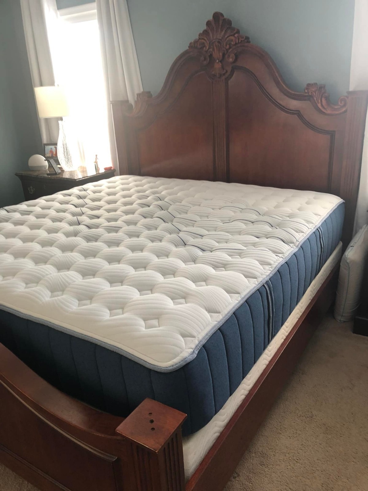 Bear Elite Hybrid King Mattress Medium Firm Cooling Technology Blue/White