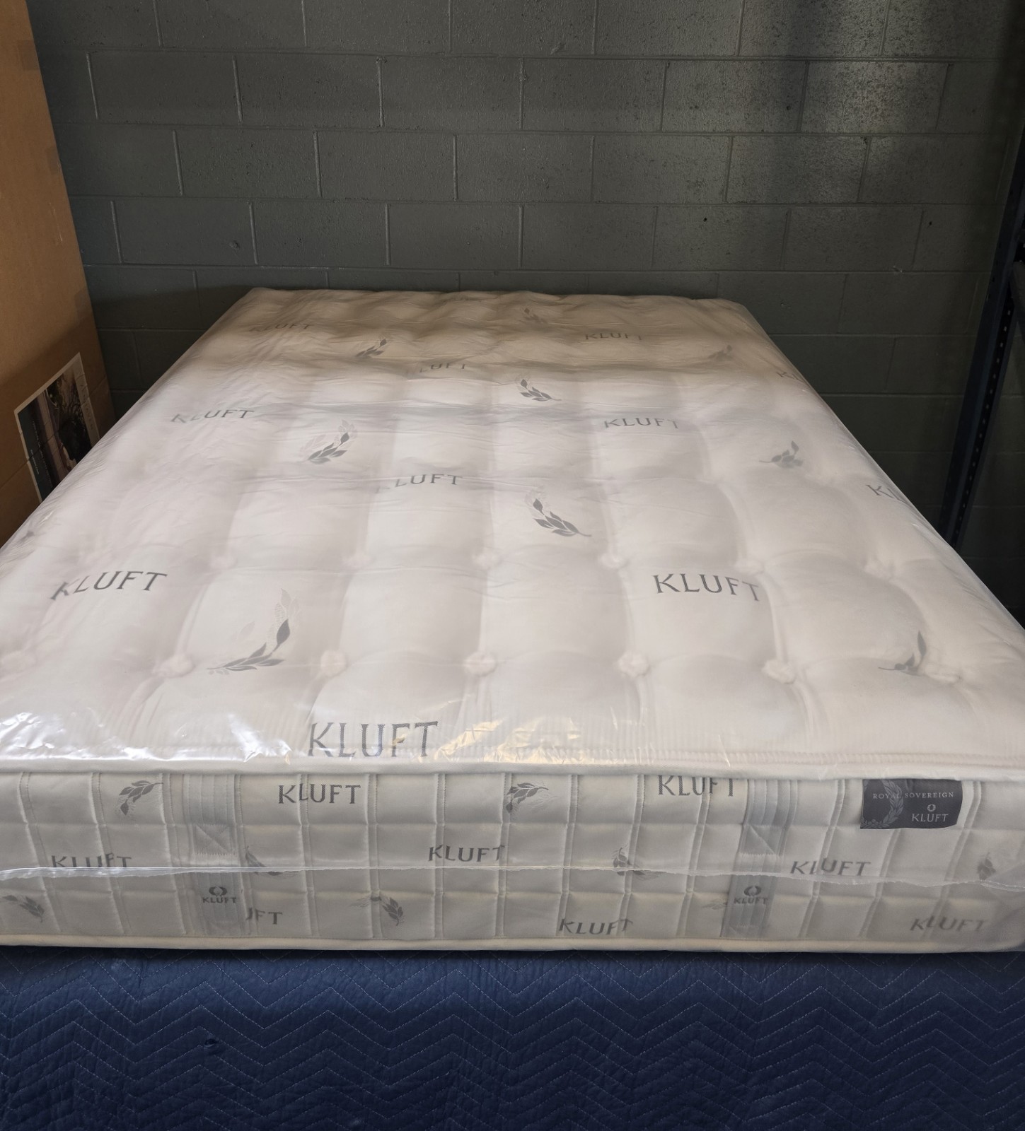 Kluft Royal Sovereign Duke Firm Queen Size