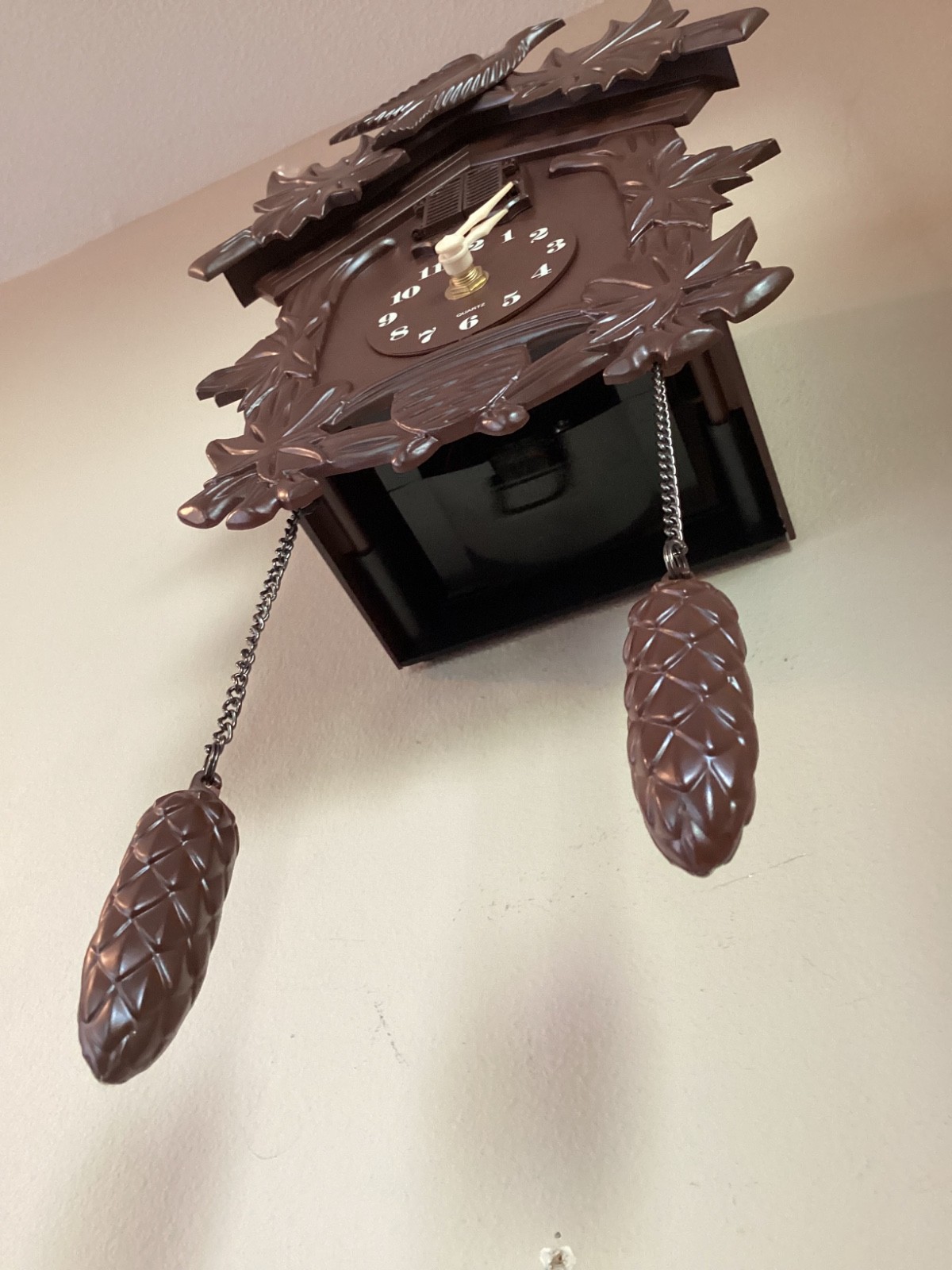Chiming Classic Brown plastic Cuckoo Wall Clock Hanging Bird Clock Home Decor