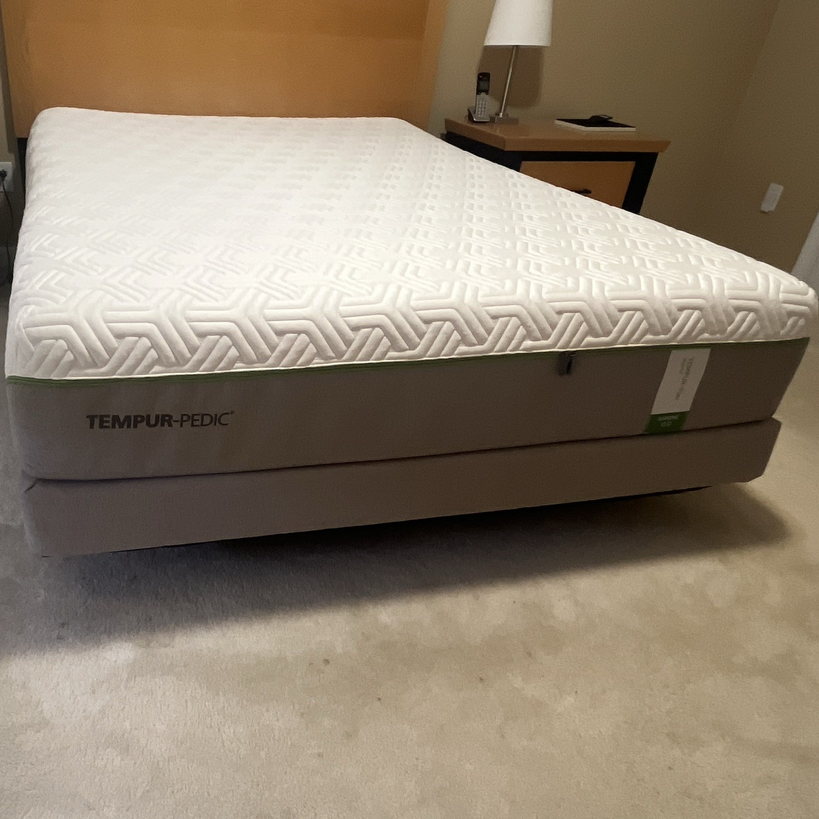 Tempur-Pedic TEMPUR-Flex Hybrid Supreme Queen size Mattress, Gray/White