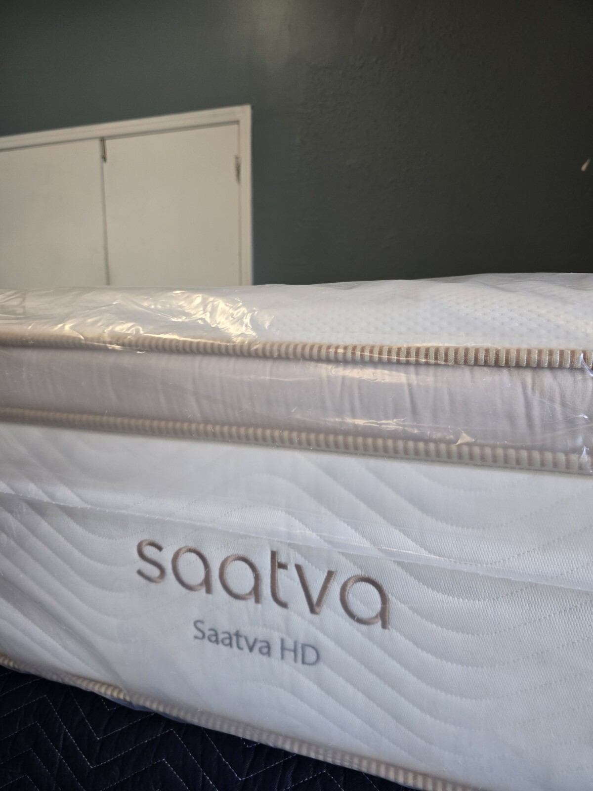 Saatva HD Queen Size Firm Mattress