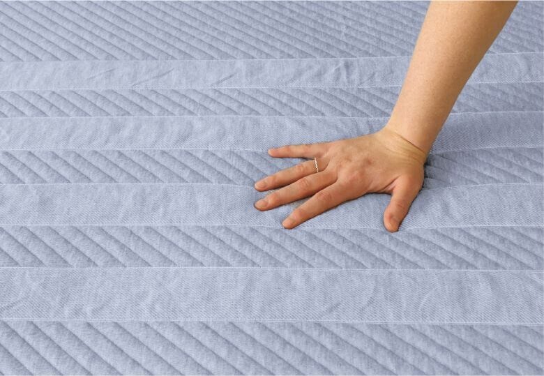 The Leesa Studio 10″ Queen Mattress is sleekly designed