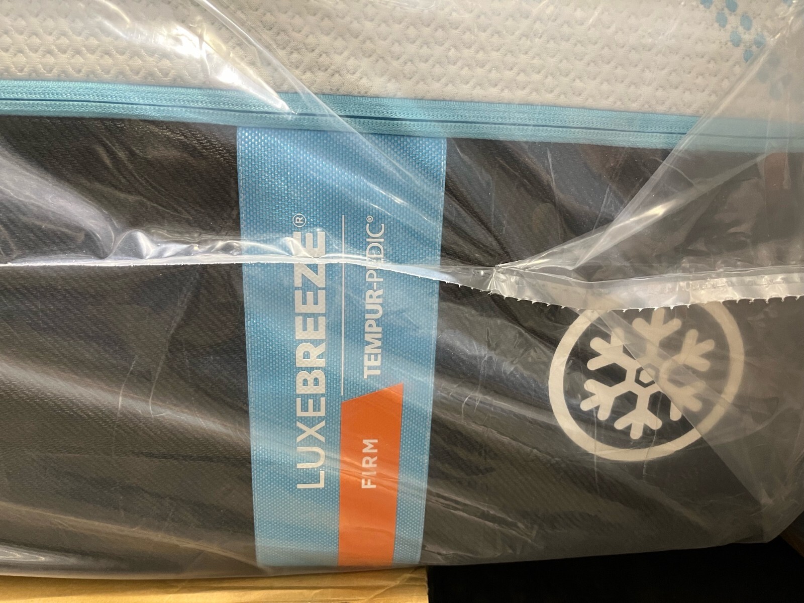 TempurPedic LuxeBreeze Firm 2.0 Queen Size Mattress