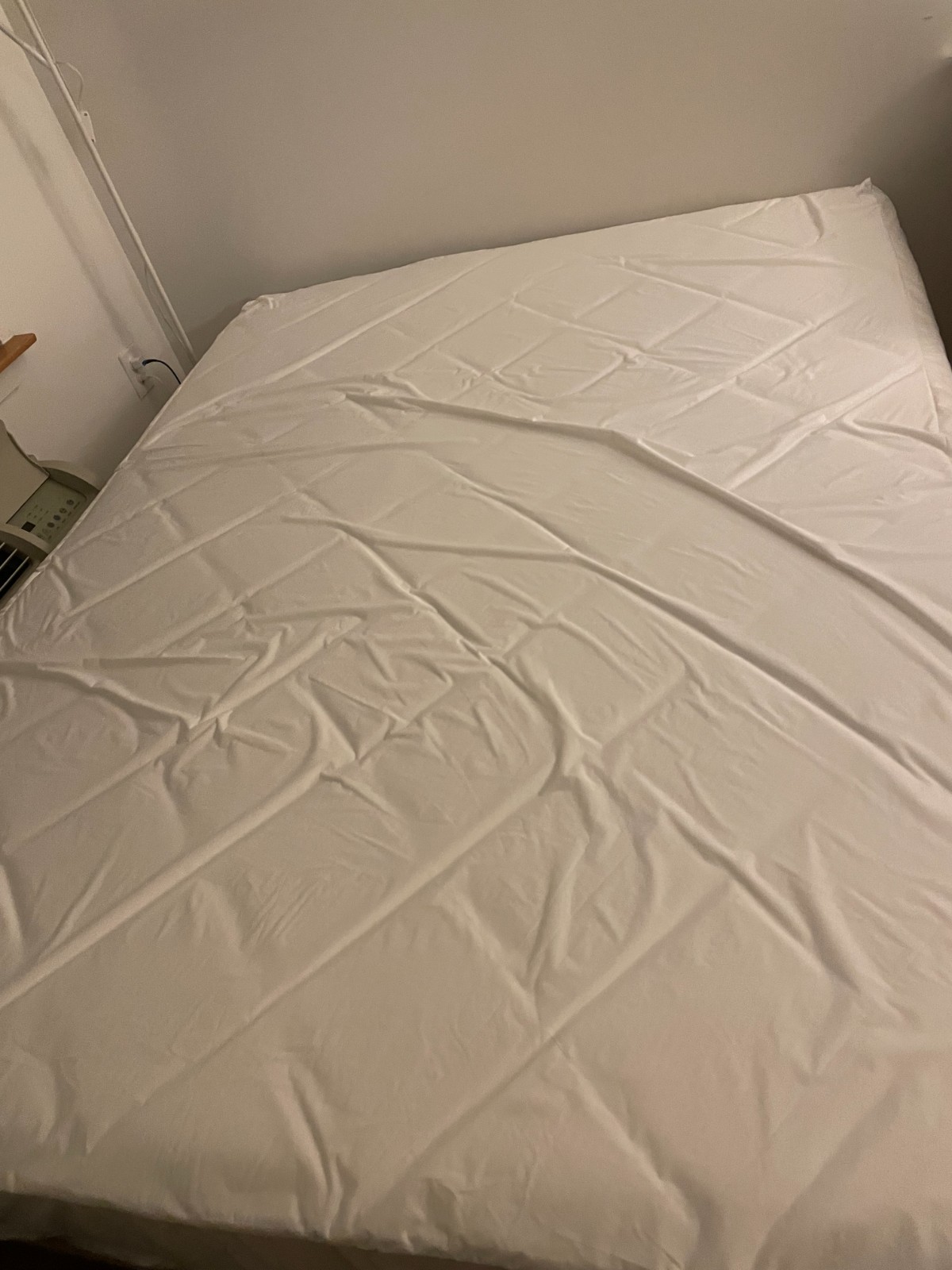 Allswell Queen sized mattress in great condition 60″ wide by 80″ long