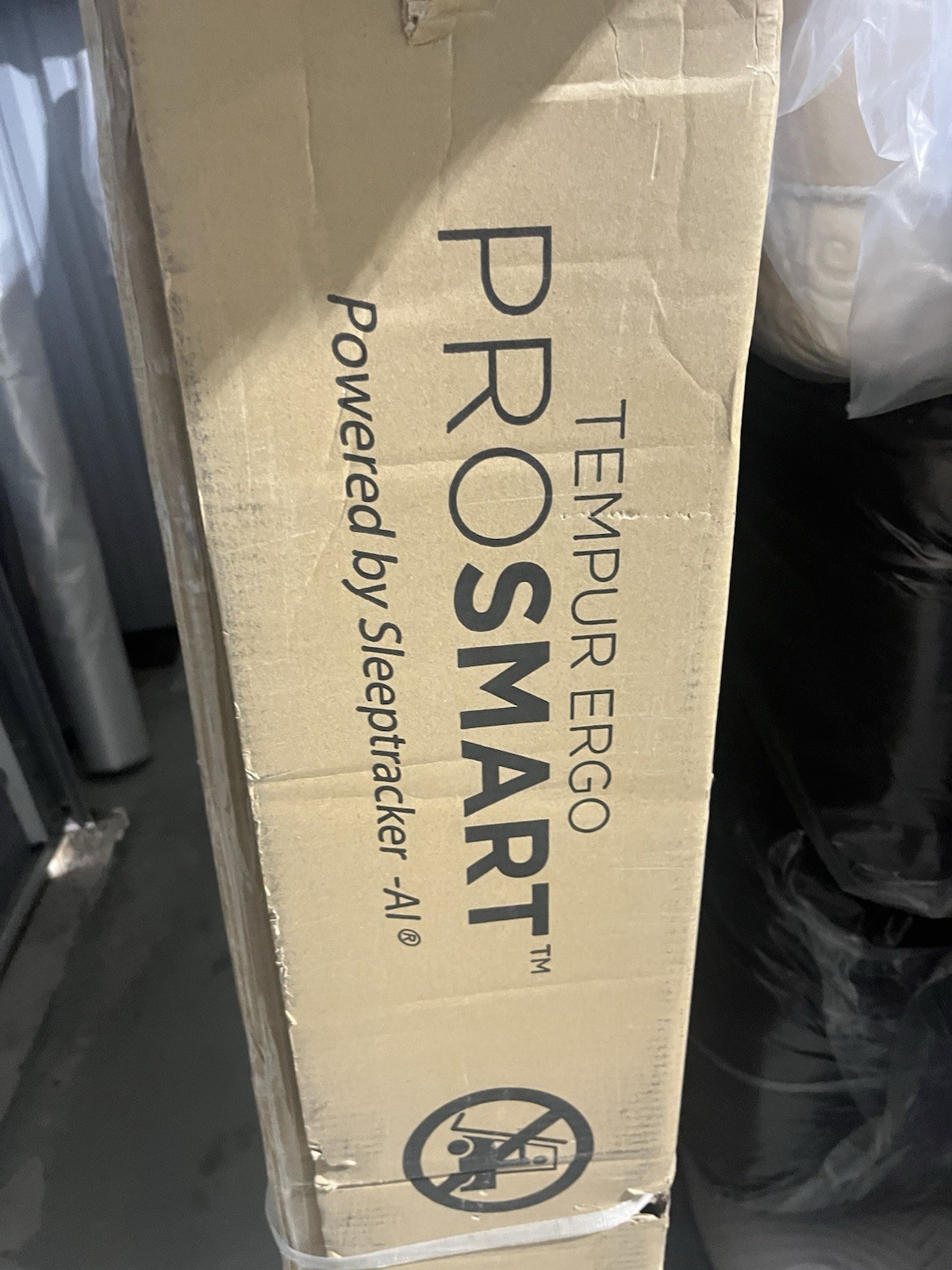 Tempurpedic LuxeBreeze Hybrid 2.0 Medium Queen Size Mattress+ProSmart Adjustable