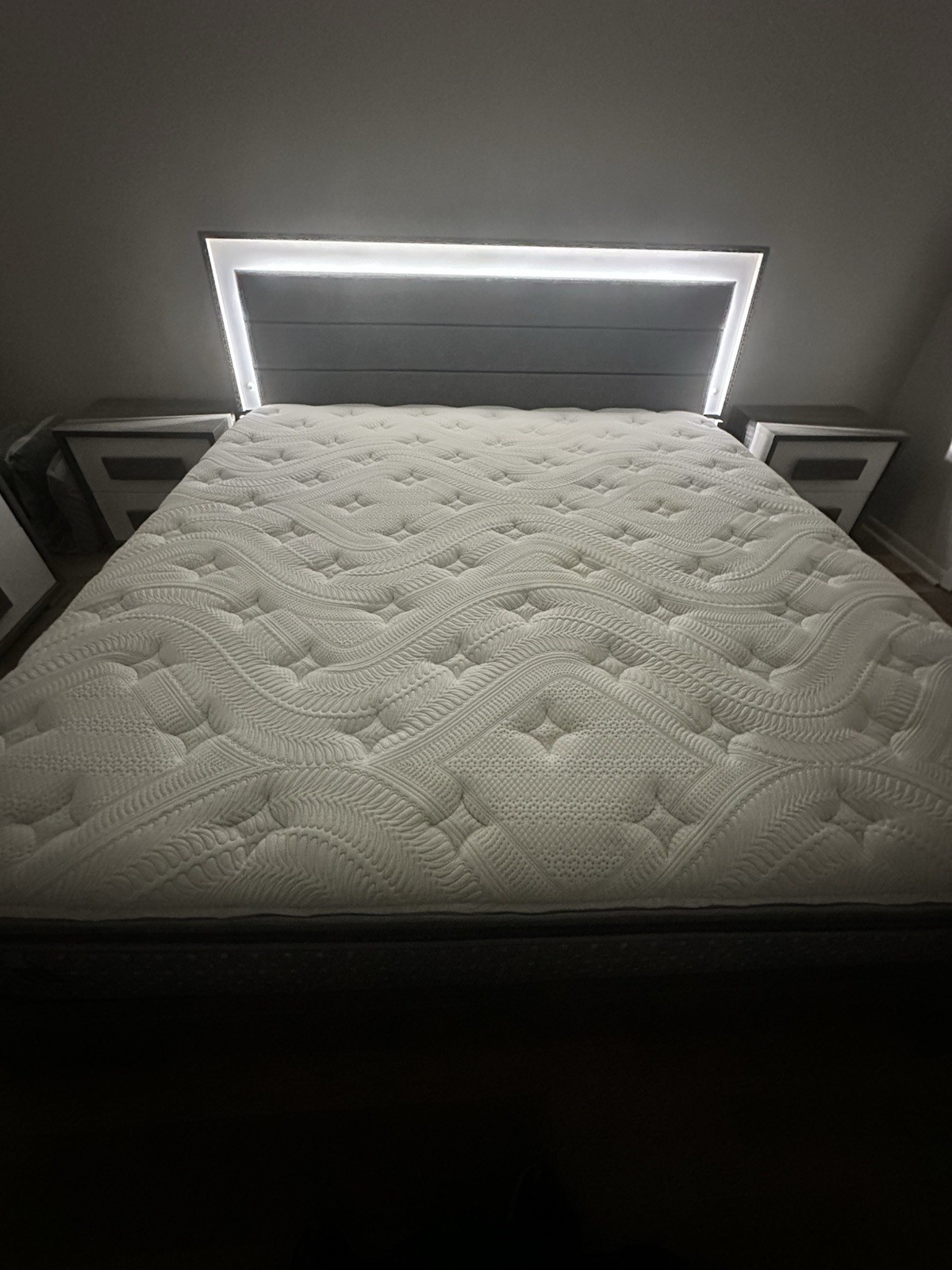 CARLO perazzi King Firm Pillow Top Mattress Gray/White