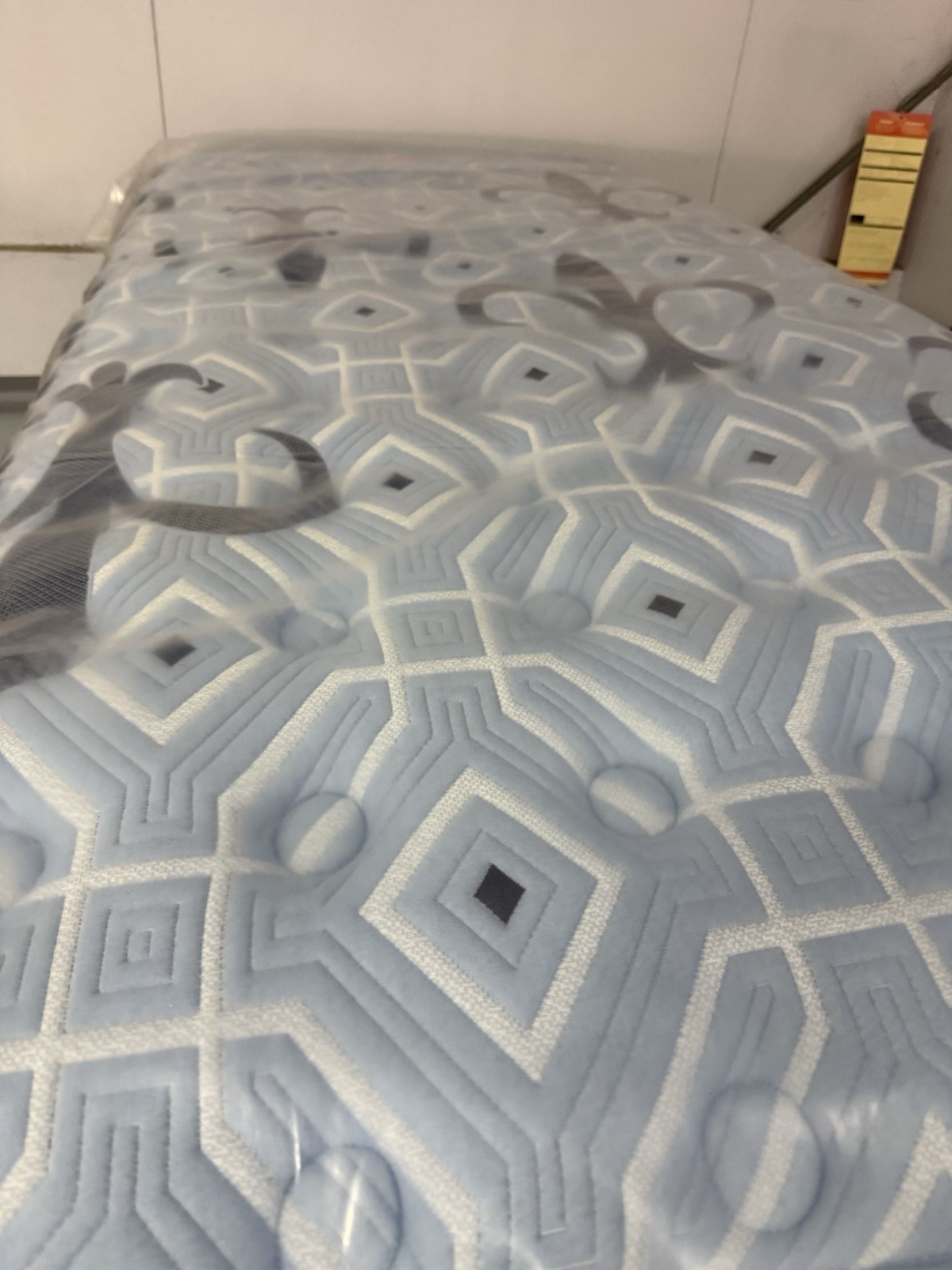 STEARNS AND FOSTER ESTATE FIRM SPLIT KING MATTRESS FREE SHIP!