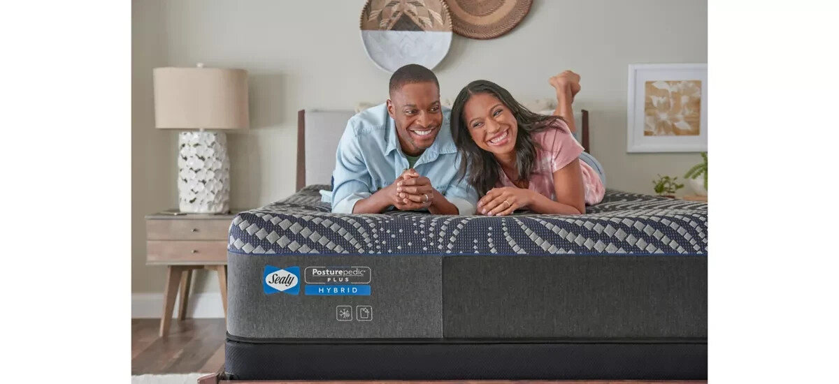 New Queen Sealy Posturepedic Plus Hybrid Albany Medium Mattress