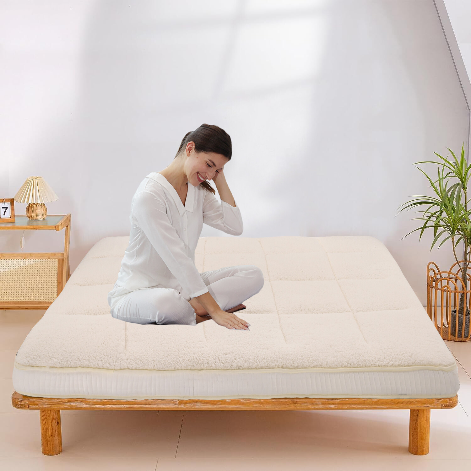 SUNYRISY Japanese Mattress Topper Quilted Fitted Mattress Sherpa Fleece Cushion