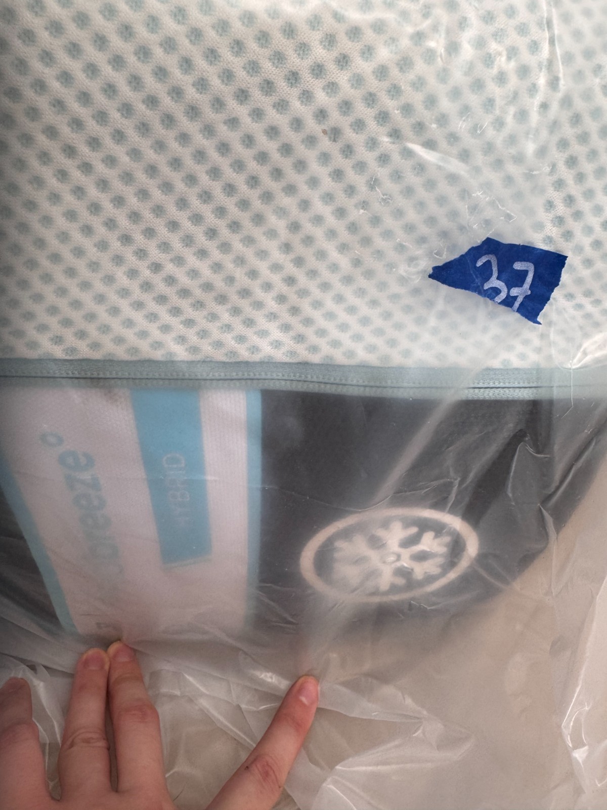 Tempur-pedic mattress Pro breeze Hybrid Pure Cool Twin XL 84” ex-display.
