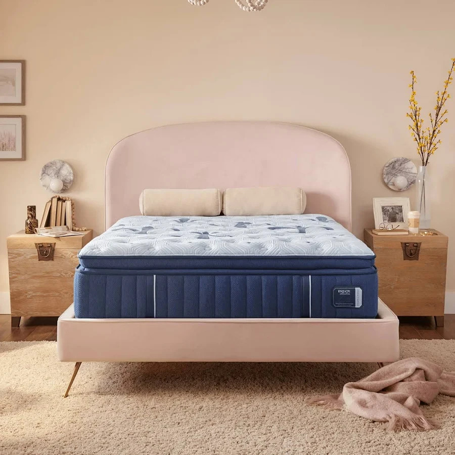 King Stearns & Foster Estate Soft Pillow Top Mattress MSRP $3299