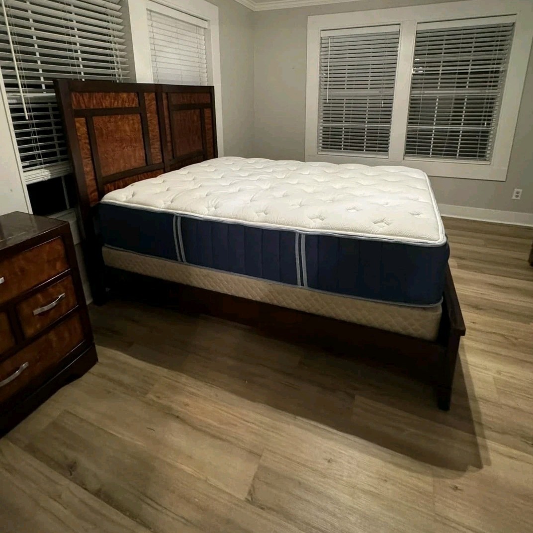 Bear Elite Hybrid King Mattress Medium Firm Cooling Technology Blue/White