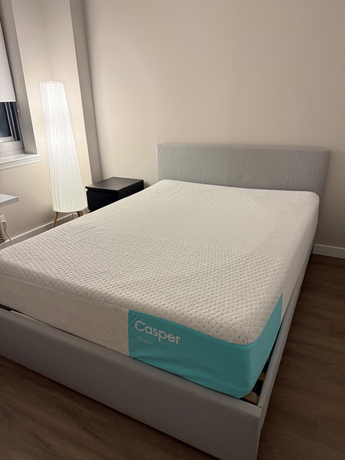 CASPER SNOW, QUEEN MATTRESS – Never Used – With optional bed frame