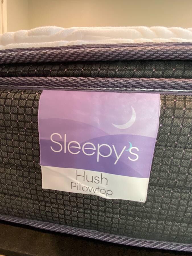 KING SIZE MATTRESS W/ ADJUSTABLE BASE