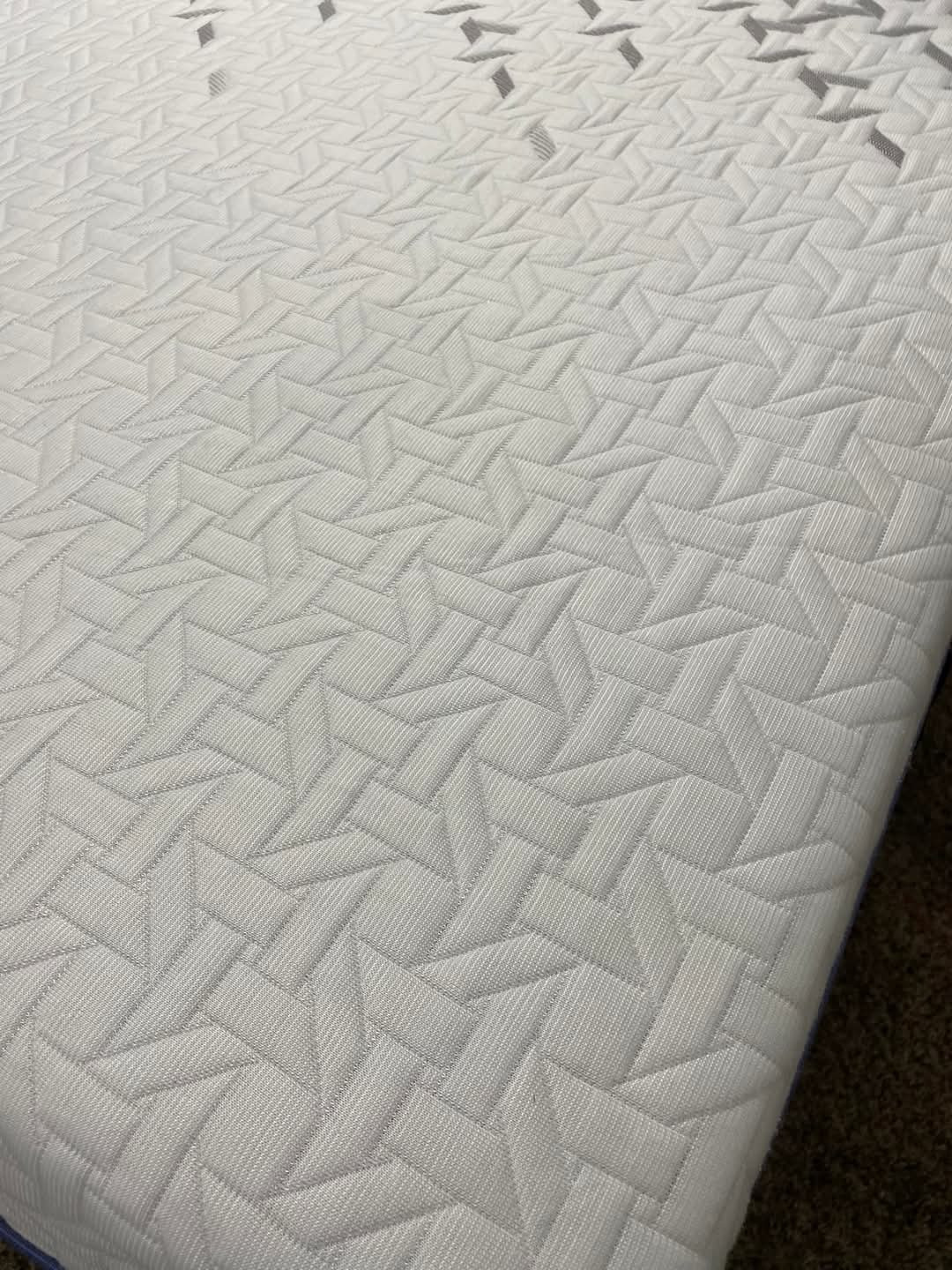 Nectar Luxe Hybrid, Twin XL (DUAL FOR KING SIZE), Perfect Condition