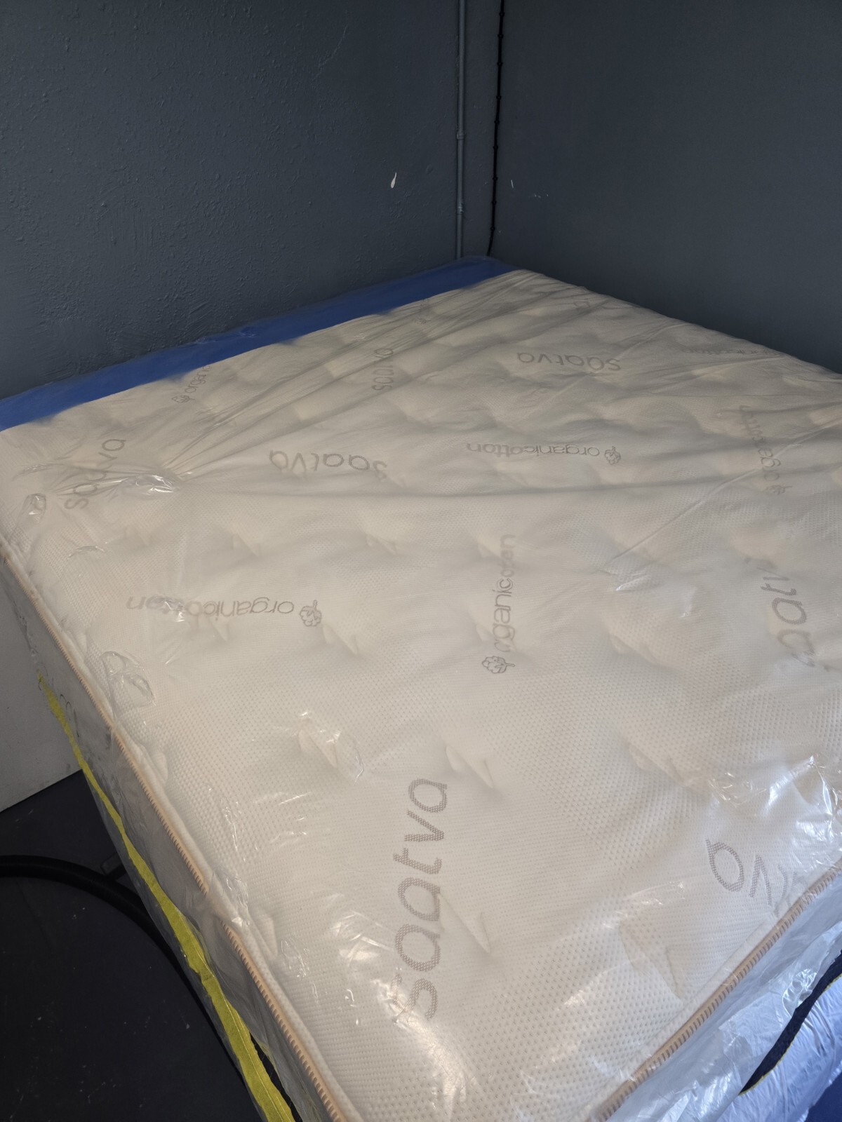 Saatva Classic 14.5″ Cal-KING SIZE Mattress LUXURY FIRM.