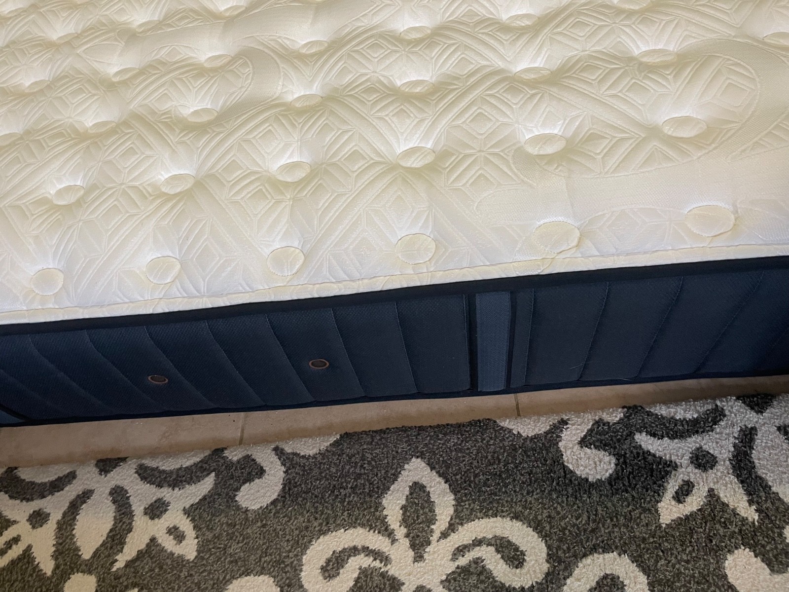 STEARNS & FOSTER LUX ESTATE QUEEN Med Firm 11” MATTRESS