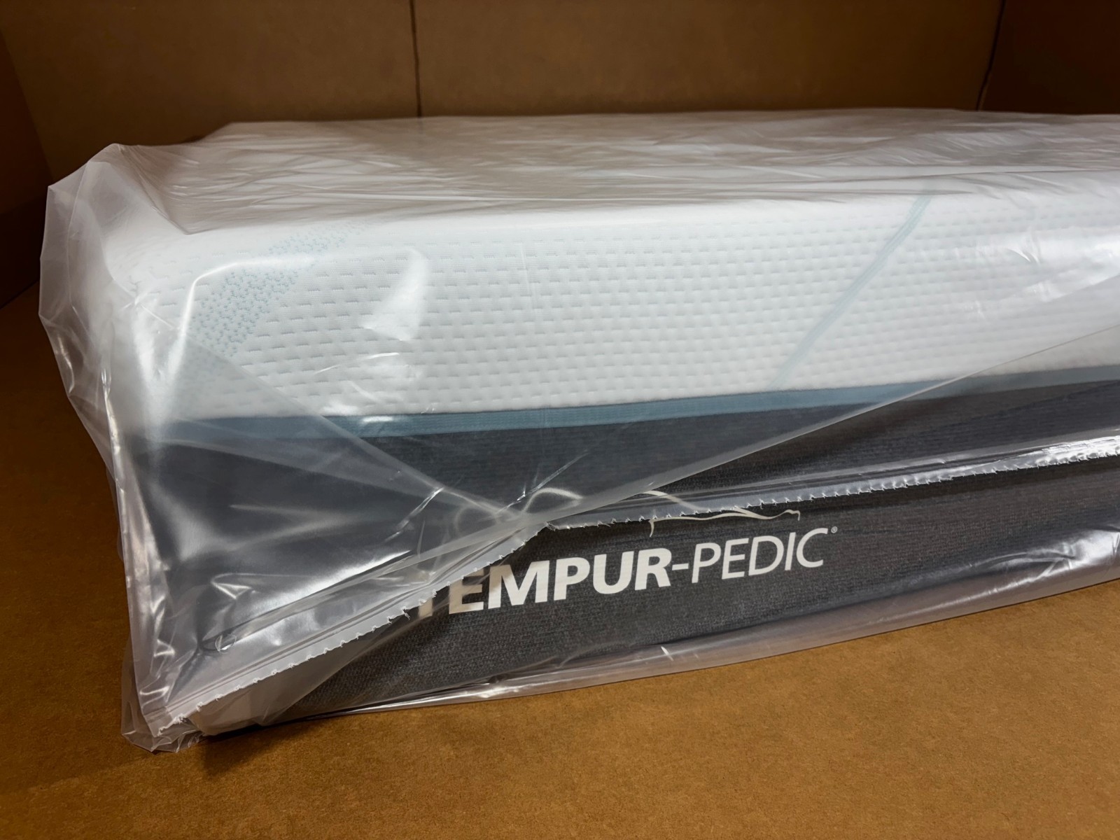 Tempurpedic Supreme Firm 2.0 King Mattress 2025 MSRP $2199 Brand New!