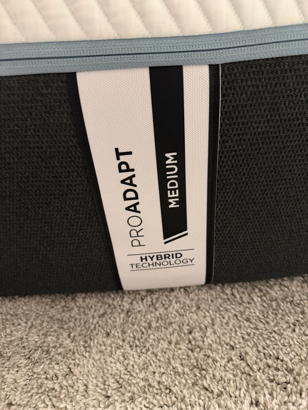 Tempur-Pedic PRO Adapt Medium Hybrid Queen Mattress – ZERO WEAR SHOWING