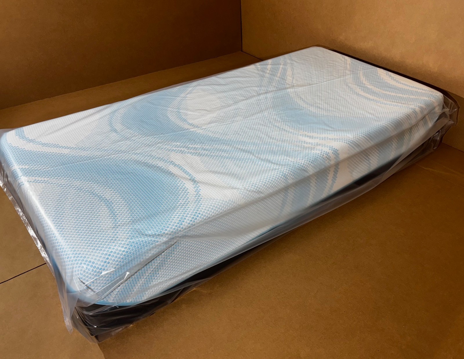 Tempurpedic Luxe Breeze Firm 2.0 Twin XL Mattress 2025 LuxeBreeze MSRP $5199 NEW