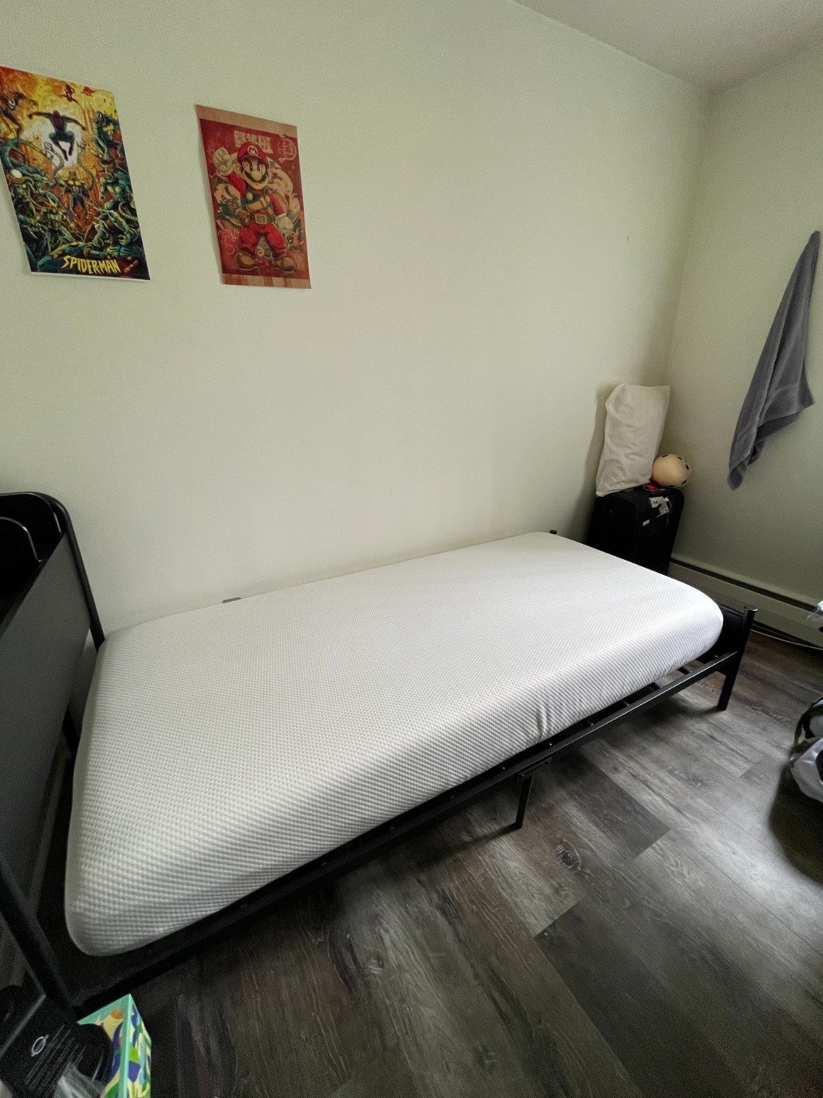 twin xl mattress, white color, in good and clean condition