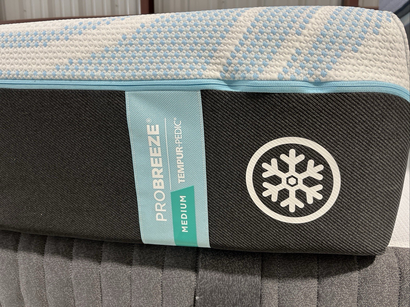 Tempurpedic ❄️ProBreeze❄️ MEDIUM 2.0 KING MATTRESS (Free Shipping)